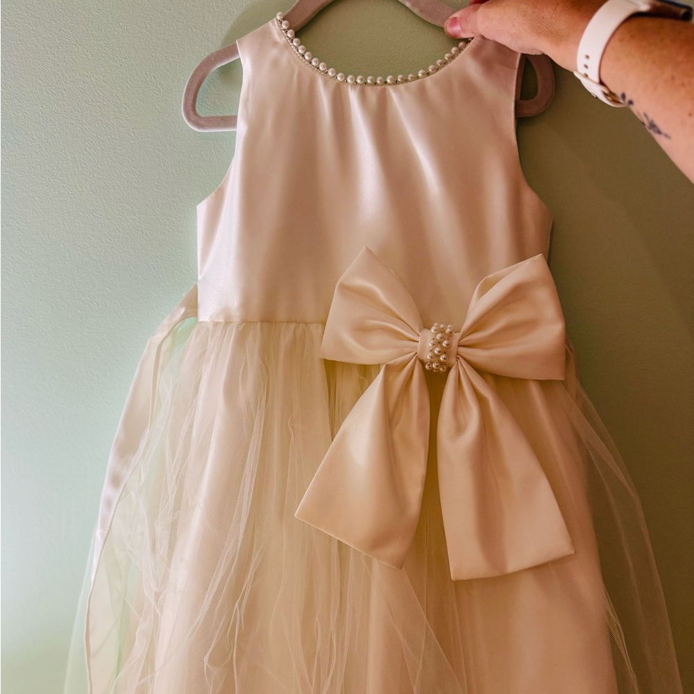 Elegant Ivory Kids Dress with Bow